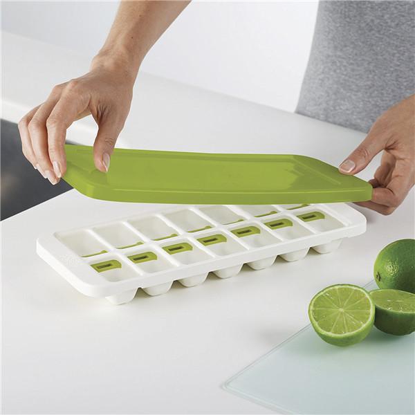Ice Cube Tray With Cover