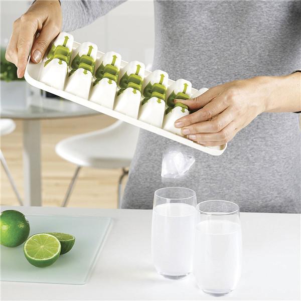 Ice Cube Tray With Cover