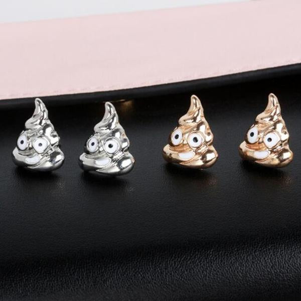 Feces Expression Earring-wear-Beautyholic1.com-BeautyHolic1.com